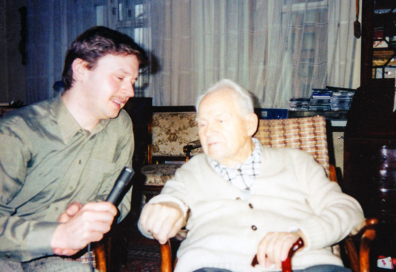 Максим Бысько и Тихон Хренников работают над радиопередачей, 2005